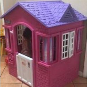 Kid’s playhouse